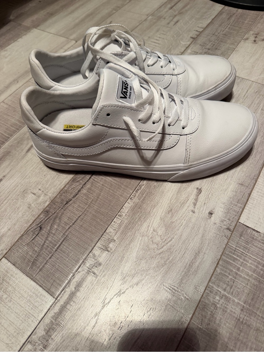 Vans Women’s Leather Low-Top Sneakers in White